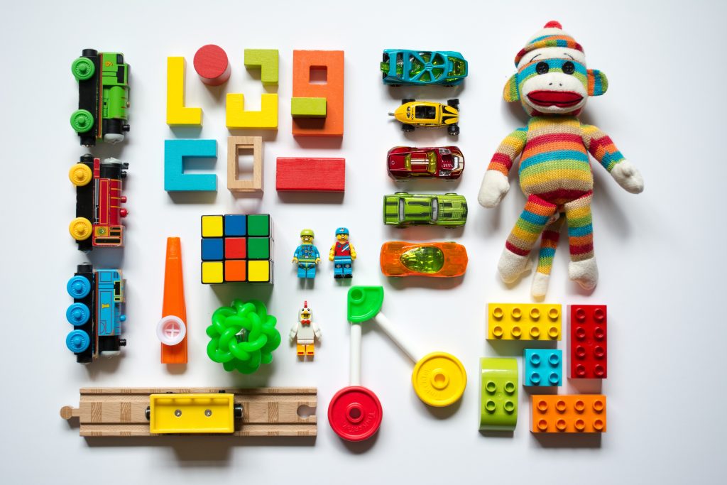 Get organized with these great toy storage ideas. #toystorage #clutter #organization #momlife #ideas