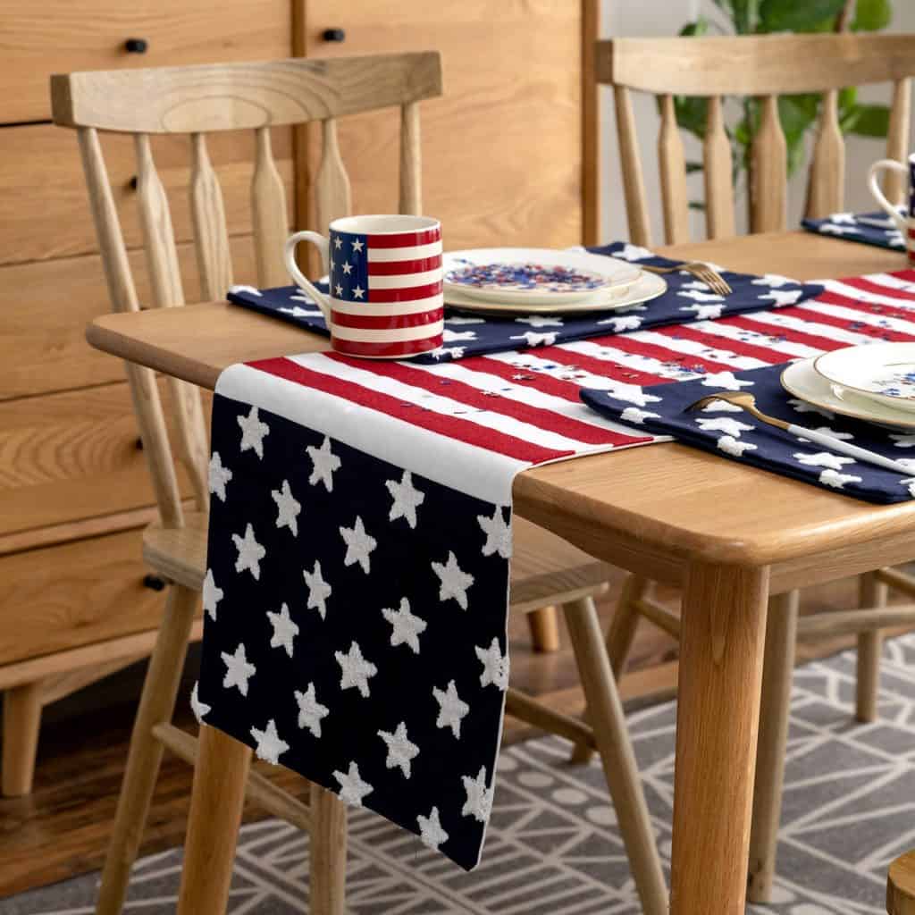 red white and blue American flag runner patriotic table decoration ideas