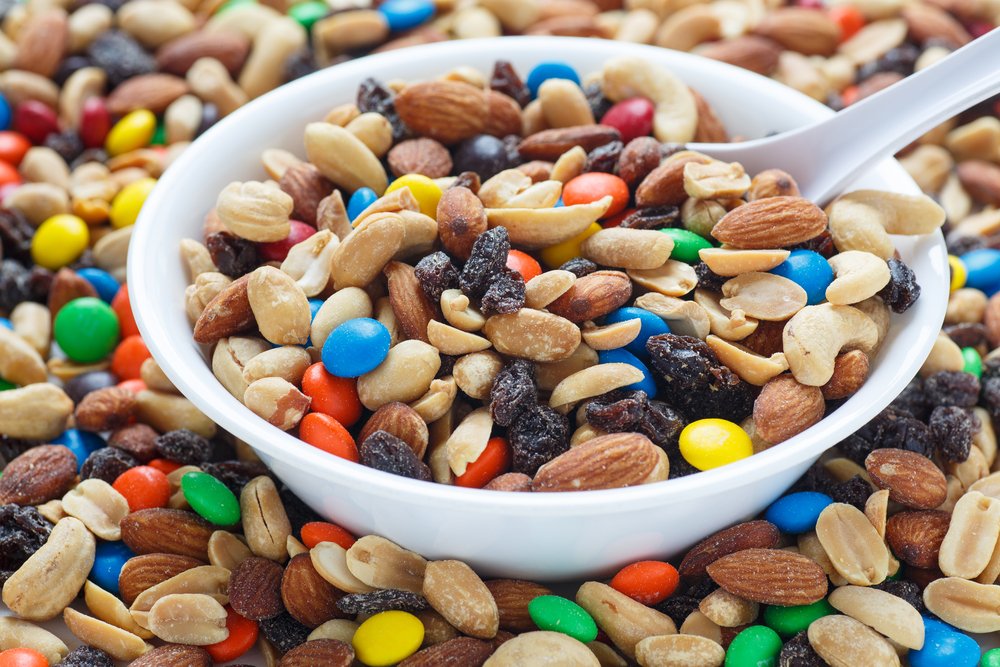 mom snacks trail mix